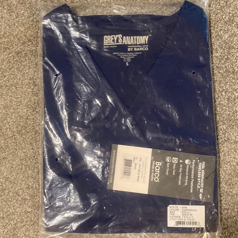 Grey’s Anatomy - NIB - Blue - small scrubs top